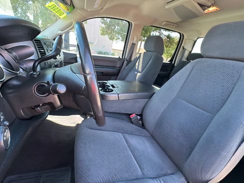 Used 2008 GMC Sierra 2500 SLE w/ Z71 Off-Road Package AWD/4WD image 14
