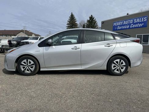 Used 2018 Toyota Prius Four w/ Advanced Technology Package image 1