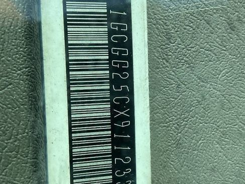 Used 2009 Chevrolet Express 2500 image 30