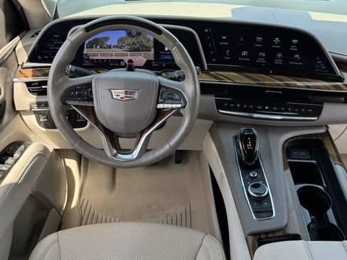 Used 2023 Cadillac Escalade ESV Sport Platinum AWD/4WD image 12