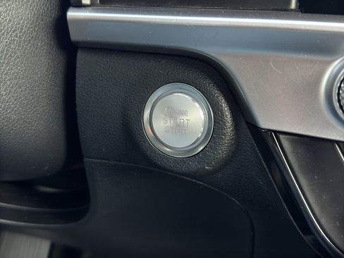 Used 2025 Kia Telluride S AWD/4WD image 30