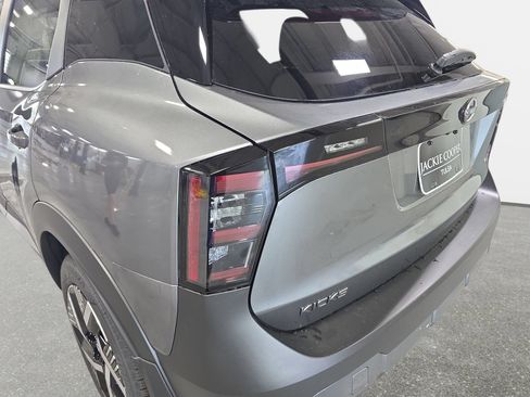 New 2027 Nissan Kicks SV w/ SV Premium Package FWD image 31