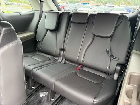 New 2026 Kia Carnival EX image 12