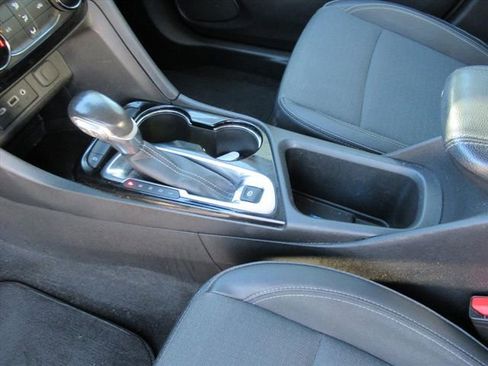 Used 2021 Buick Encore GX Preferred FWD image 16
