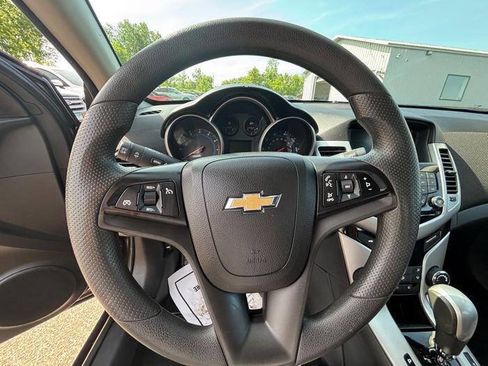 Used 2016 Chevrolet Cruze LT FWD image 32