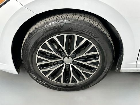 Used 2019 Volkswagen Jetta SE image 30