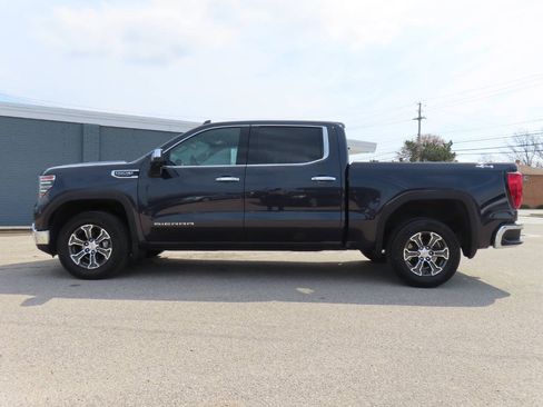 Used 2025 GMC Sierra 1500 SLT AWD/4WD image 8