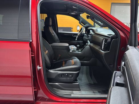 Used 2024 GMC Sierra 1500 AT4 w/ Technology Package image 22