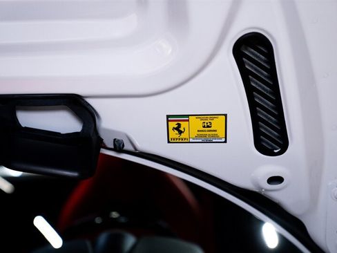 Used 2021 Ferrari F8 Tributo RWD image 30