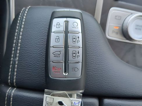 Used 2023 Genesis GV80 2.5T w/ Prestige Package image 34