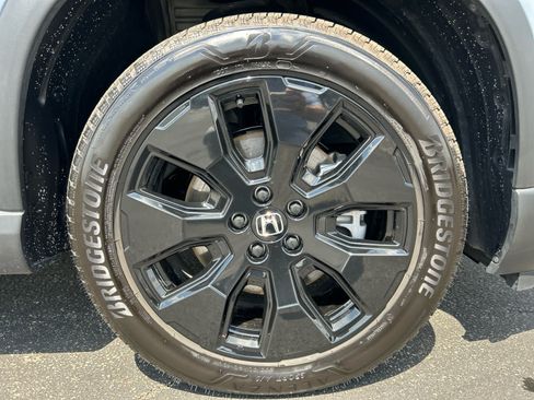 Used 2026 Honda Pilot Black Edition image 17