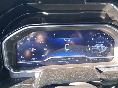 Used 2025 Chevrolet Silverado 2500 LT w/ Trail Boss Package image 10