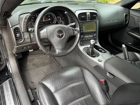 Used 2007 Chevrolet Corvette Convertible w/ Preferred Equipment Group RWD image 13