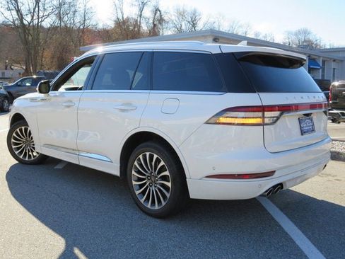 Used 2022 Lincoln Aviator Reserve w/ Equipment Group 201A AWD/4WD image 7