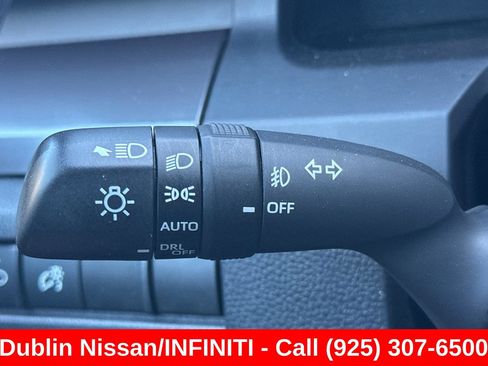 Used 2025 Toyota Tacoma SR5 AWD/4WD image 38