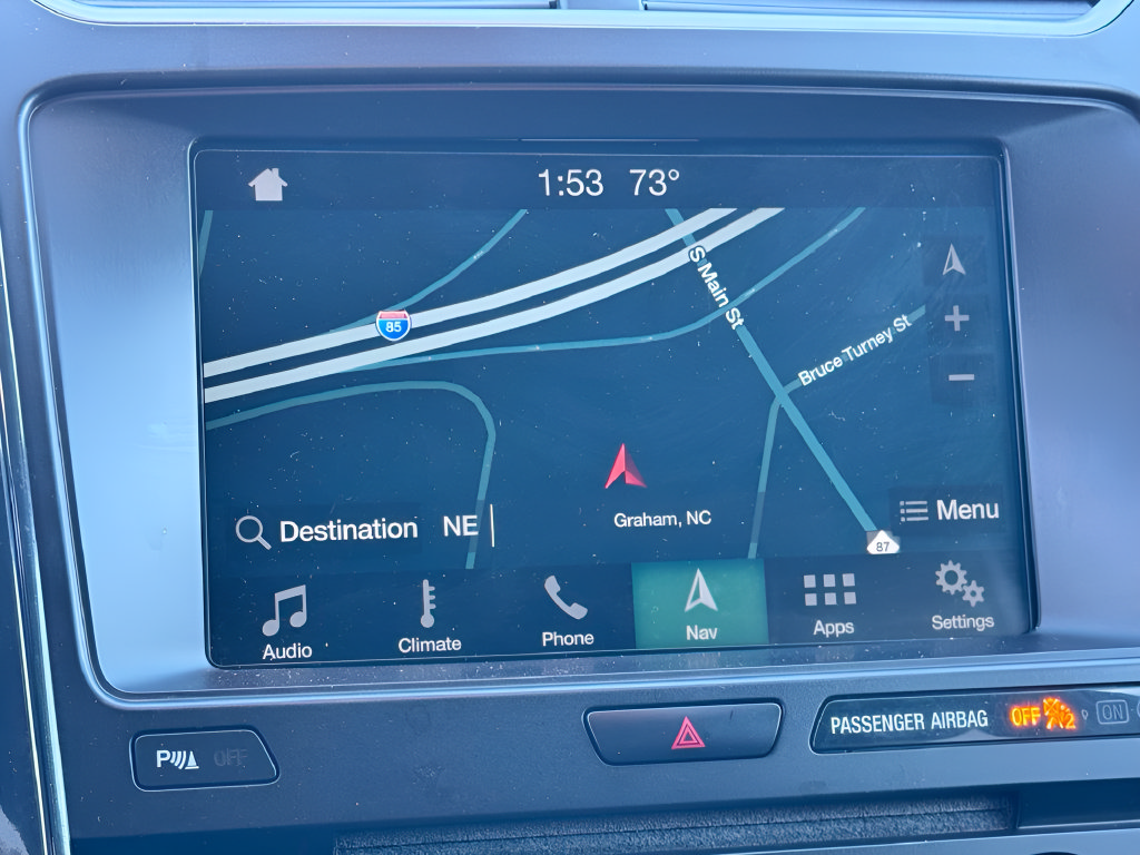 Used 2018 Ford Explorer XLT w/ Equipment Group 202A FWD image 18