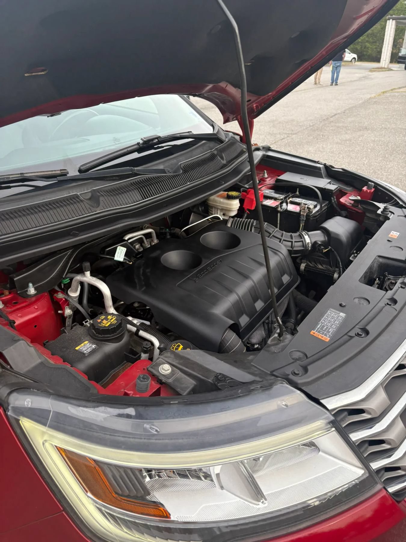 Used 2017 Ford Explorer XLT w/ Equipment Group 202A AWD/4WD image 16