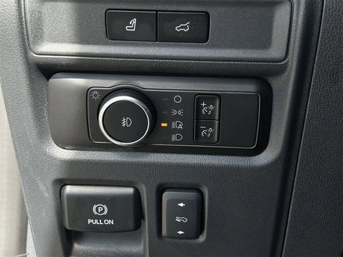 Used 2024 Ford Expedition Limited image 24