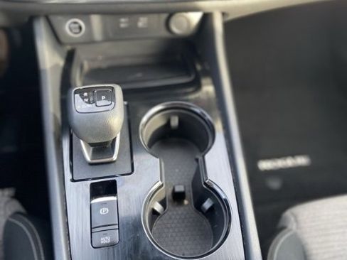 Used 2022 Nissan Rogue SV image 20