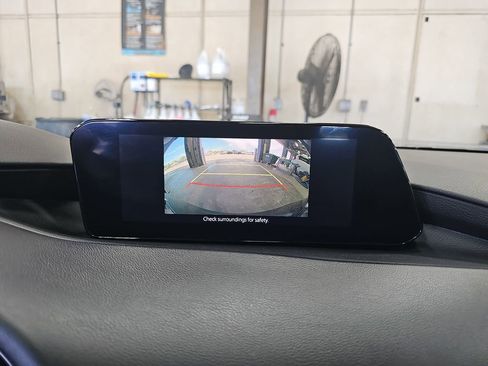Used 2024 MAZDA MAZDA3 s FWD image 21