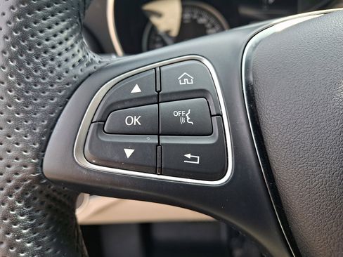 Used 2018 Mercedes-Benz C 300 4MATIC Sedan image 20
