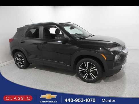 Used 2023 Chevrolet TrailBlazer LT w/ Convenience Package AWD/4WD image 1
