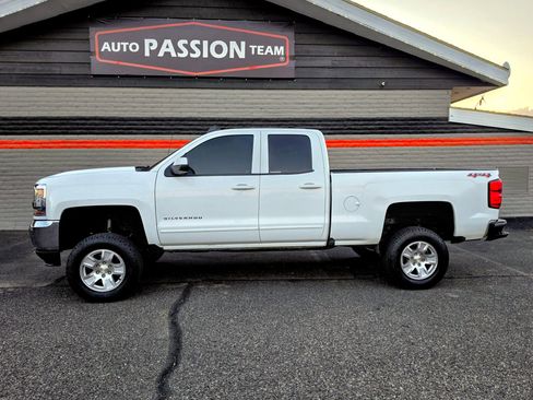 Used 2018 Chevrolet Silverado 1500 LT image 2