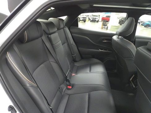 New 2026 Toyota Crown Platinum image 12