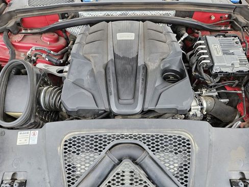 Used 2020 Porsche Macan S image 34