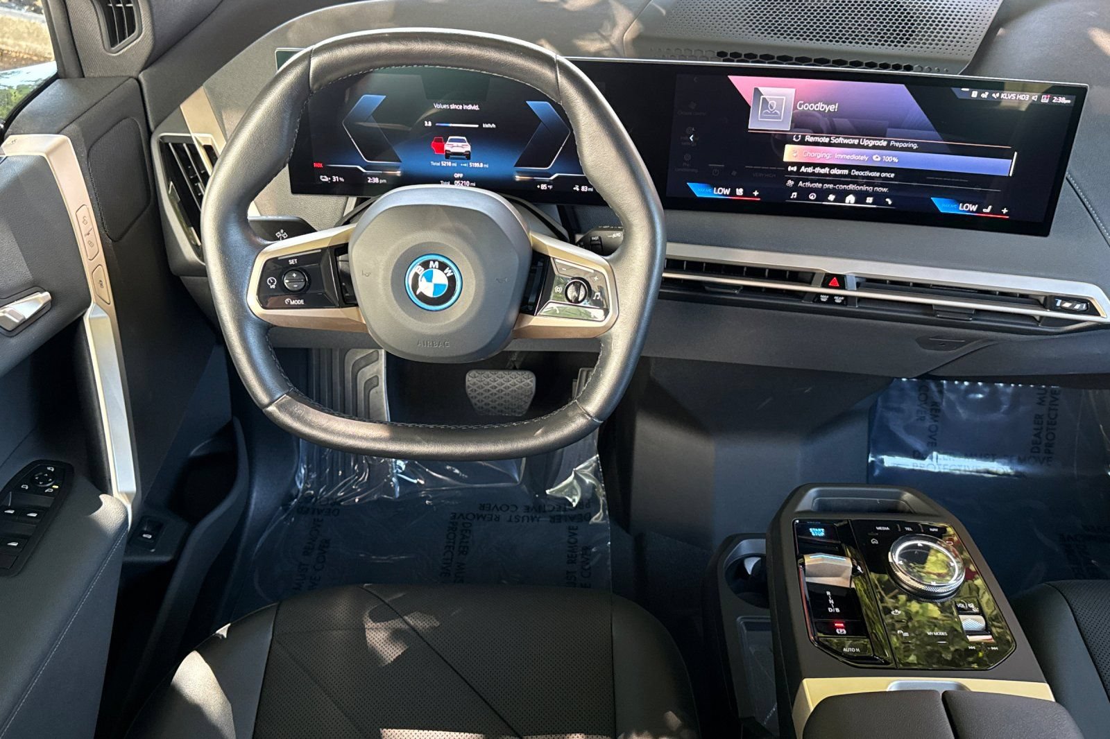Used 2025 BMW iX xDrive50 AWD/4WD image 14