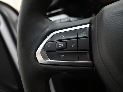 Used 2023 Jeep Compass Latitude image 14