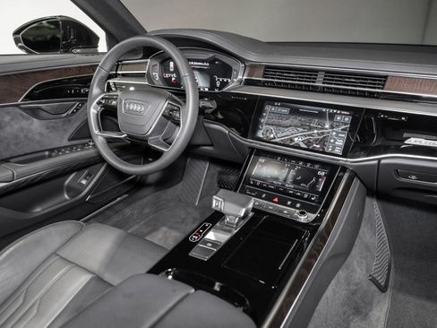 Used 2025 Audi A8 L 3.0T AWD/4WD image 28