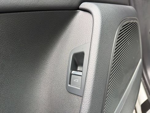 Used 2025 Audi Q7 3.0T Premium Plus AWD/4WD image 31