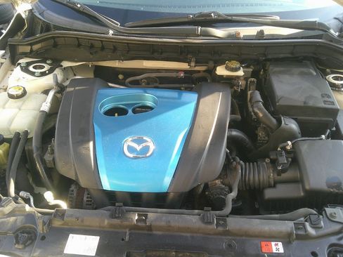 Used 2013 MAZDA MAZDA3 i Sport image 18