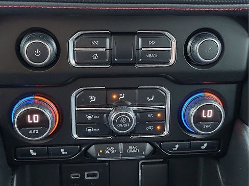Used 2022 Chevrolet Tahoe RST w/ Sport Performance Package AWD/4WD image 15