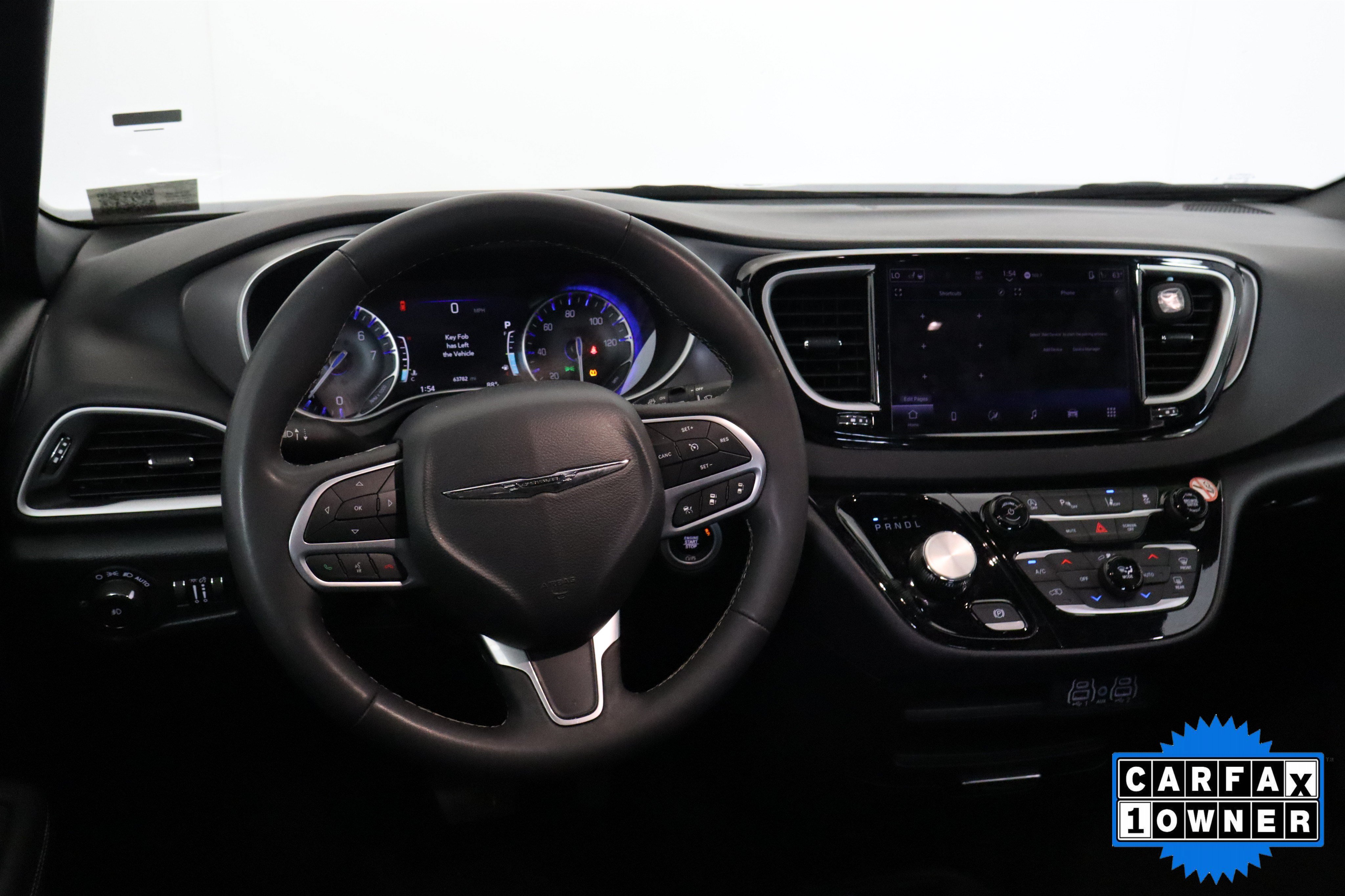 Used 2025 Chrysler Pacifica Select FWD image 16