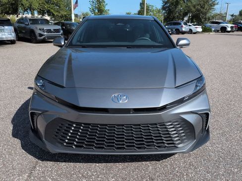 Used 2026 Toyota Camry SE FWD image 9