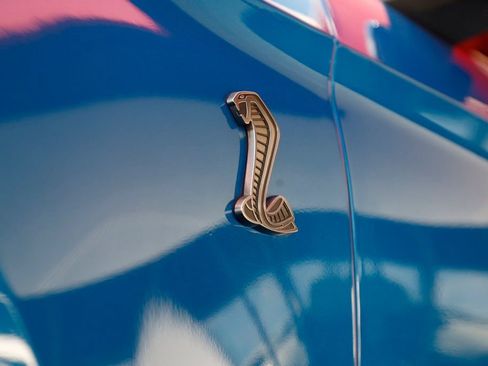 Used 2021 Ford Mustang Shelby GT500 w/ Technology Package RWD image 8