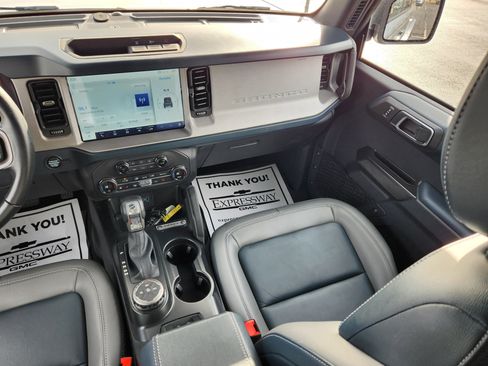 Used 2024 Ford Bronco Outer Banks image 16
