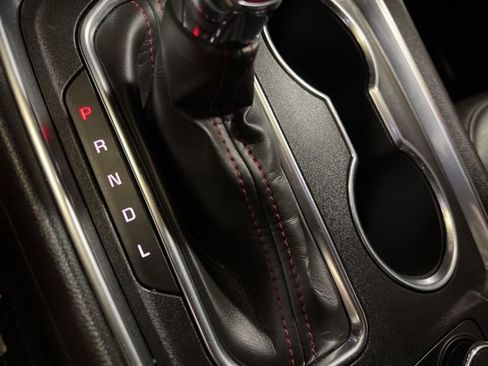 Used 2023 Chevrolet Traverse RS image 31