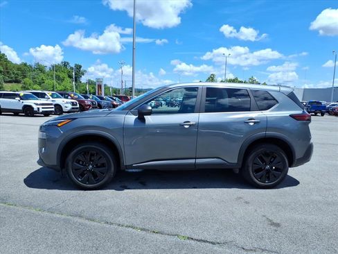 Used 2023 Nissan Rogue SV AWD/4WD image 2