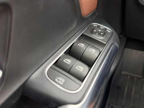 Certified 2021 Mercedes-Benz GLA 250 4MATIC image 25