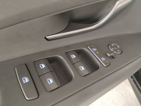 Used 2025 Hyundai Elantra SEL FWD image 27