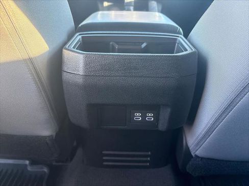 Certified 2025 Toyota Tacoma TRD Off-Road image 13