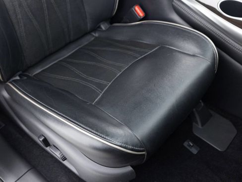 Used 2017 INFINITI QX60 Base AWD 4dr SUV w/ Deluxe Technology Package image 25