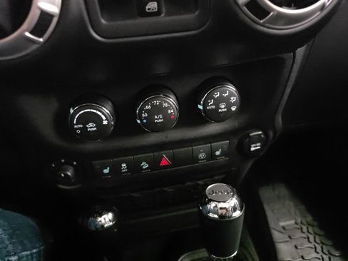 Used 2017 Jeep Wrangler Unlimited Sahara w/ Dual Top Group AWD/4WD image 20