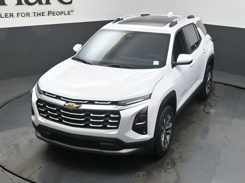 New 2027 Chevrolet Equinox LT w/ Convenience Package II FWD image 24