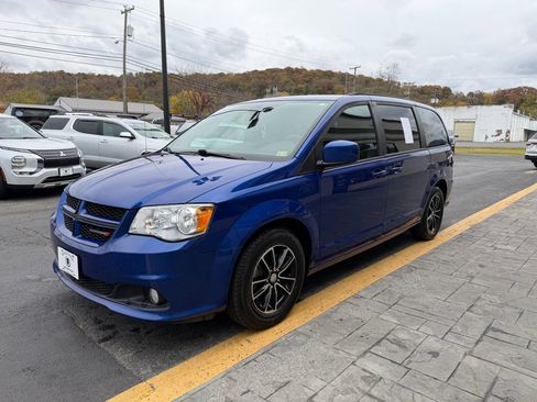 Used 2019 Dodge Grand Caravan GT image 4