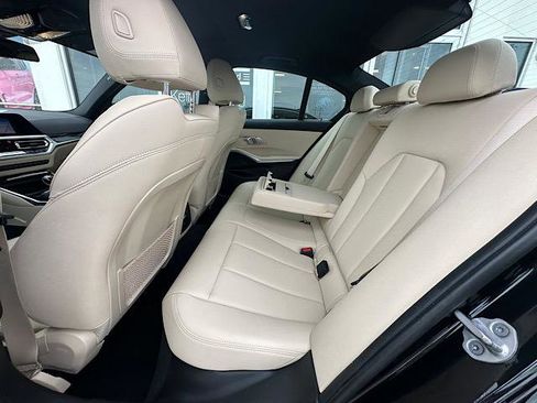 Certified 2021 BMW 330i xDrive Sedan w/ Convenience Package image 18