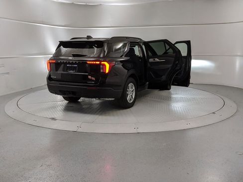 New 2025 Ford Explorer Active image 9